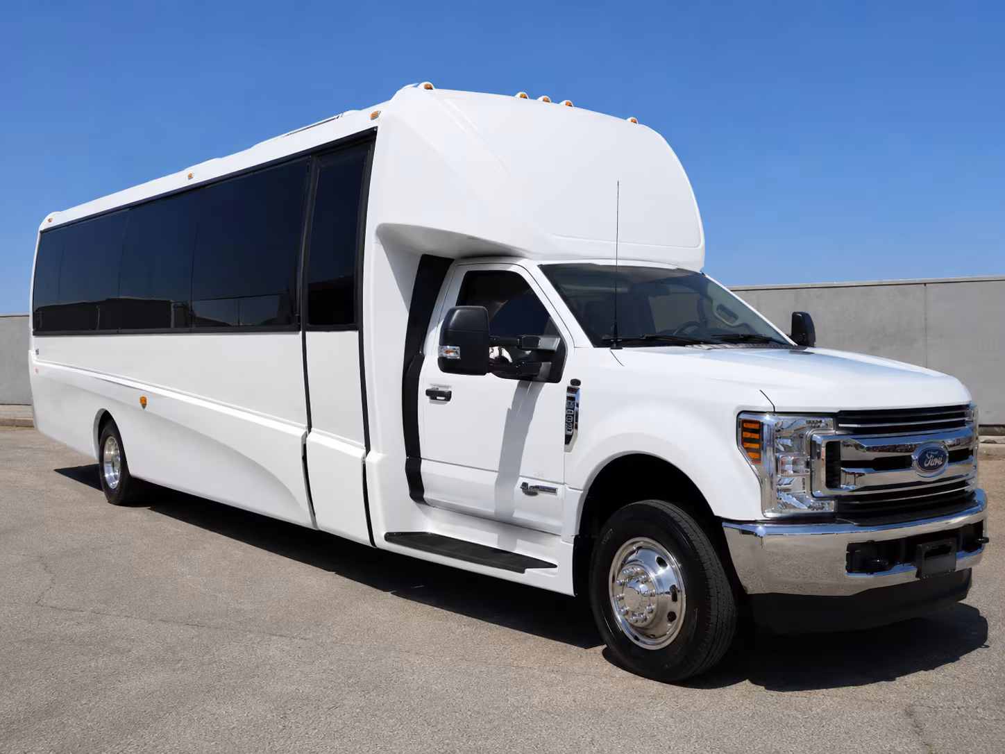 baton rouge private event shuttle bus rentals in baton rouge