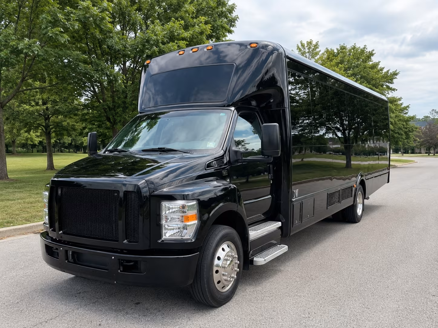 longview private bus rentals for longview concerts and festivals